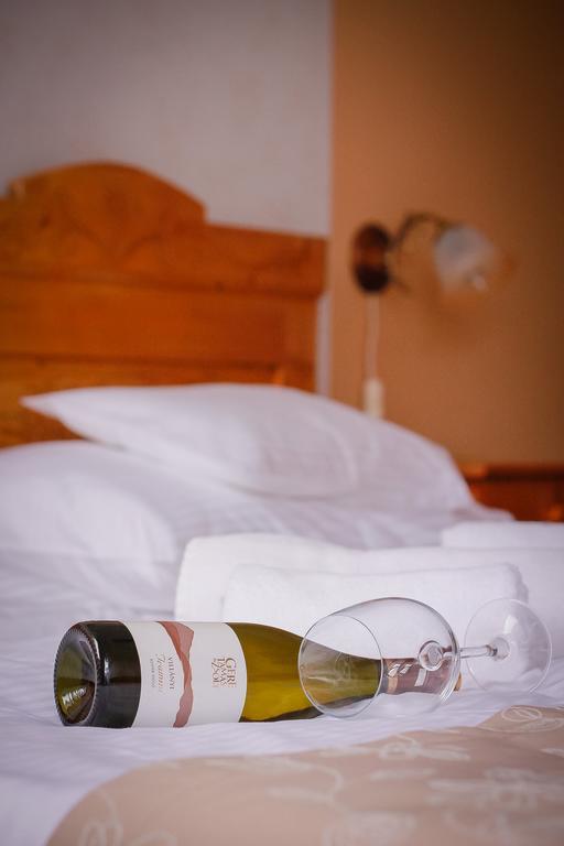 Bed and Breakfast Diófa Panzió Villány Habitación foto